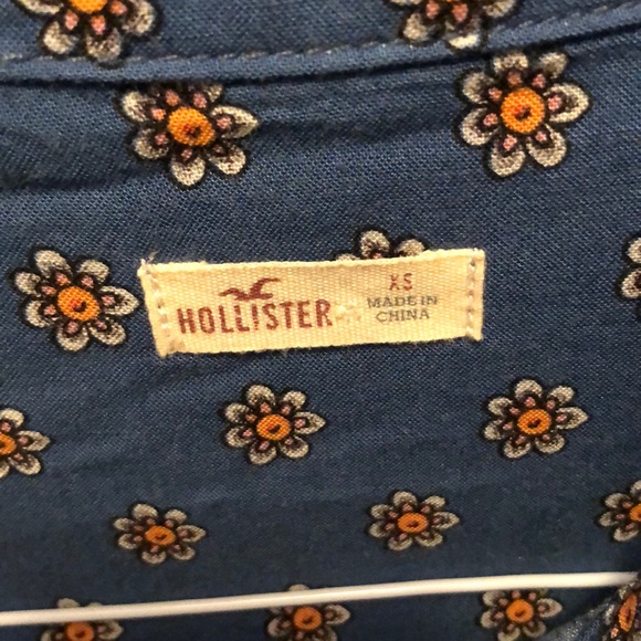 Hollister Boho Button Down Shirt - Picture 3 of 3